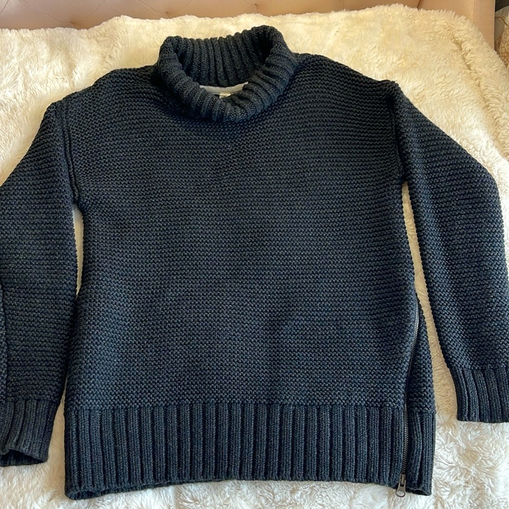Lululemon Black Mock Neck Sweater